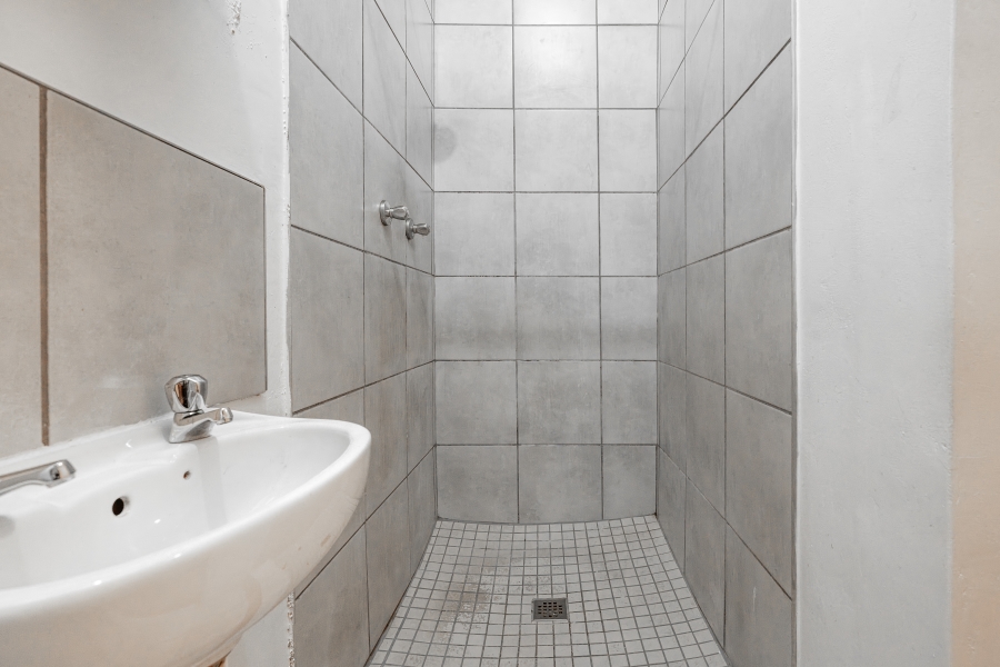 To Let 9 Bedroom Property for Rent in Maitland Western Cape